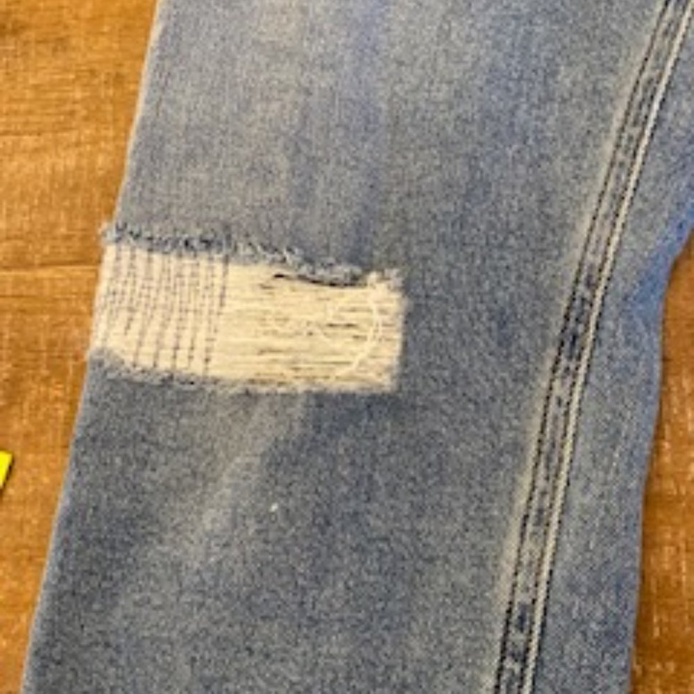 ASOS RIPPED MOM JEAN - Picture 4 of 6